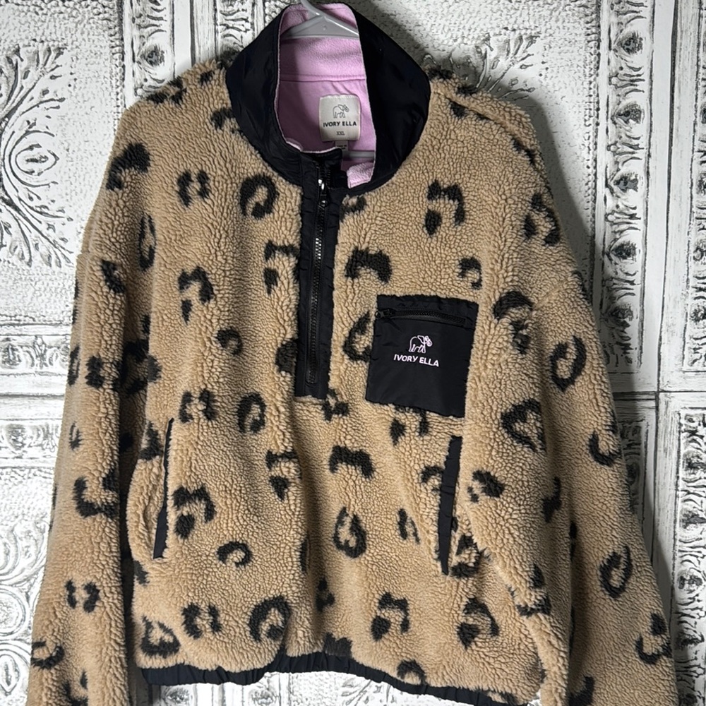 Ivory Ella 1/4 Zip Pullover Leopard